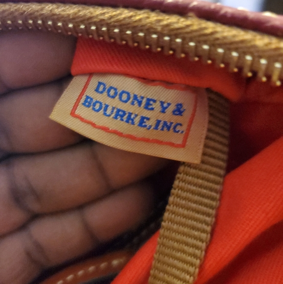 Dooney & Bourke - Picture 5 of 7